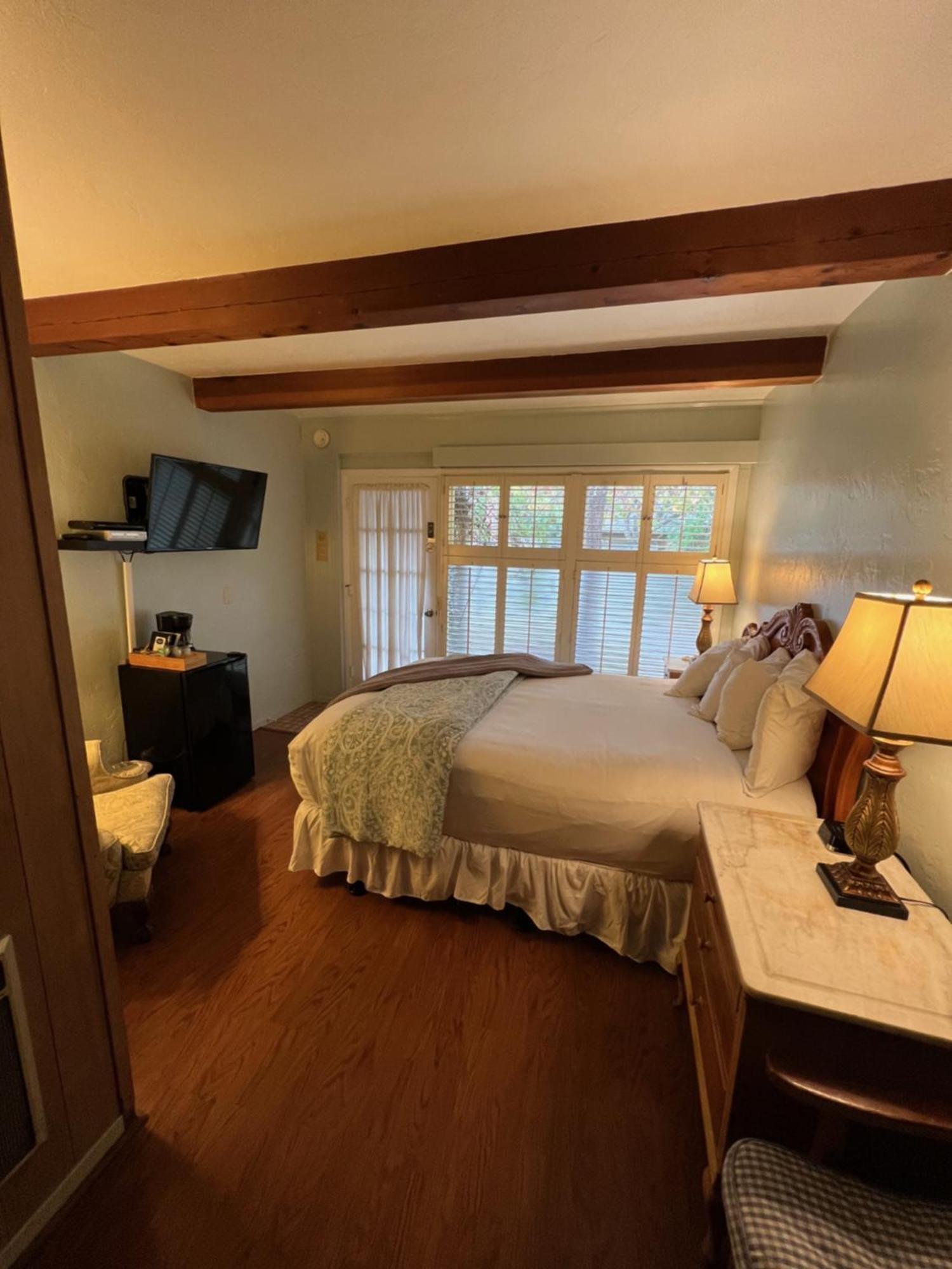 Carmel Garden Inn Luaran gambar