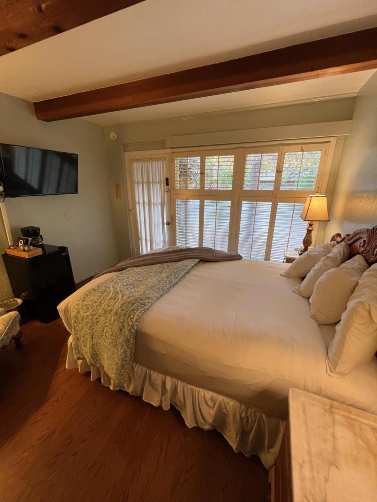 Carmel Garden Inn Luaran gambar